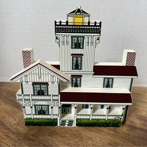 Vtg 1995 Sheila's Point Fermin Lighthouse California Wood Shelf-Sitter Decor
